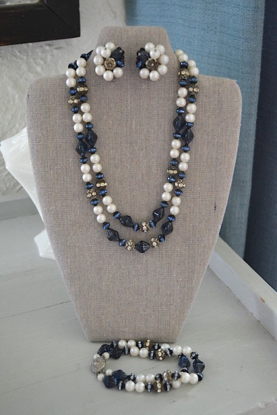 Pearl and Navy Necklace Set, Vintage Parure, Navy and Pearl Parure