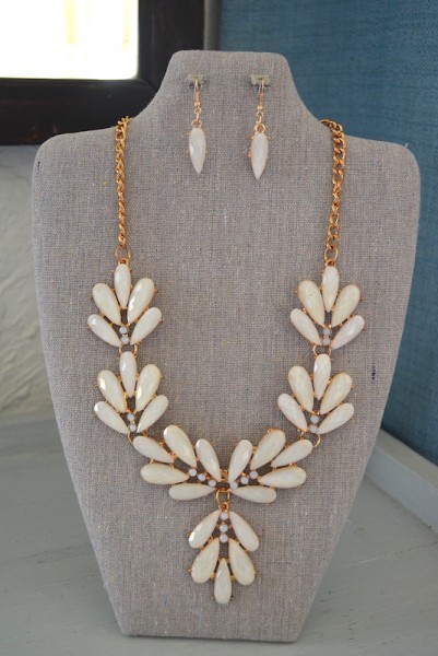 Ivory Necklace Set, Ivory Jewelry, Ivory Necklace and Earrings,Necklace and Earrings