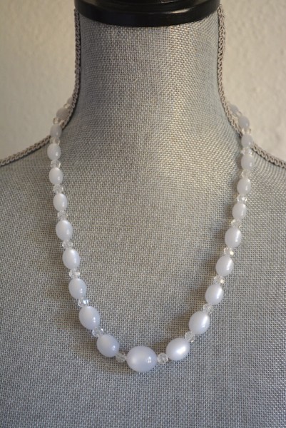 White Moonstone Necklace,White Beaded Necklace,White Necklace,White Jewelry, Moonstone Necklace