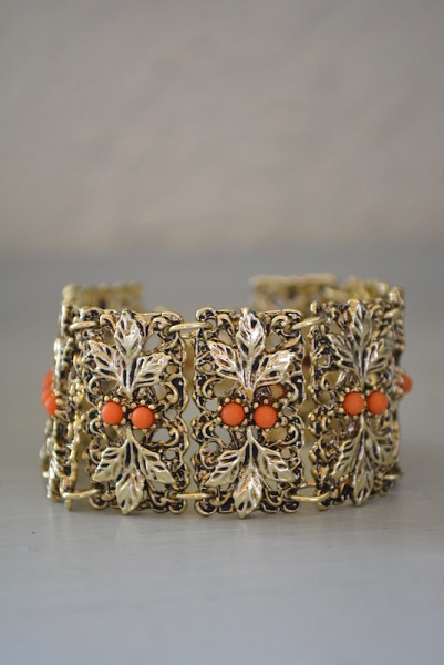Coral Bracelet, Leaf Bracelet, Vintage Link Bracelet, Coral and Gold Bracelet, Peach Bracelet, Orange Bracelet