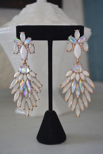 White Chandelier Earrings, White Earrings,Bridal Earrings, Bridal Jewelry,Snow White Earrings,Snow White, White Statement Earrings