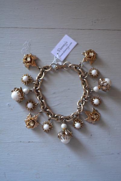 White Beaded Charm Bracelet,Vintage Charm Bracelet,Charm Bracelet,White Beaded Bracelet, Flower Bracelet