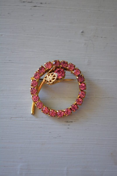 Pink Circle Brooch, Pink Topaz Brooch, Pink Brooch, Flower Brooch, Pink Flower Brooch, Vintage Pink Brooch, Pink Rhinestone Brooch