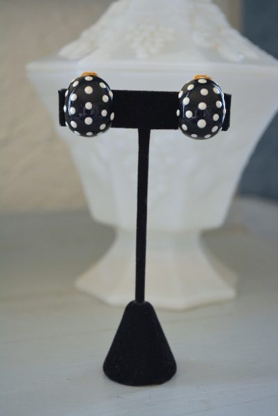 White Polka Dot Earrings, Black and White Jewelry, 1980s Jewelry, Black and White Earrings, Black and White Earrings, Lucy
