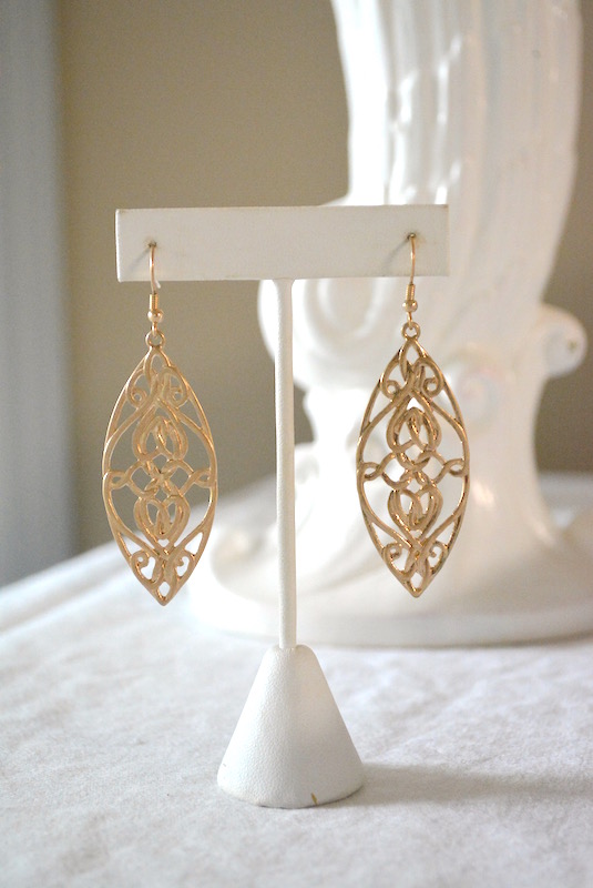 Gold Swirling Earrings, Gold Earrings, Swirling Earrings, Gold Swirl Earrings, Celtic Jewelry, Celtic Inspired Jewelry
